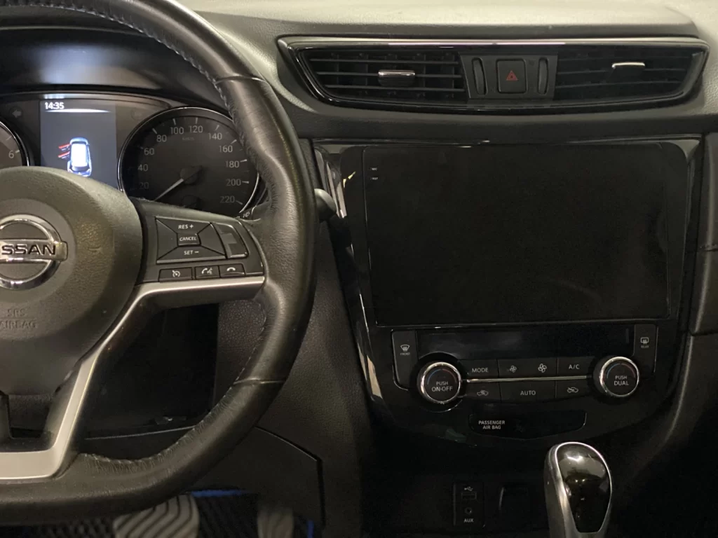 Встановлення системи кругового огляду 360° на Nissan Rogue в майстерні Vik Auto (4)