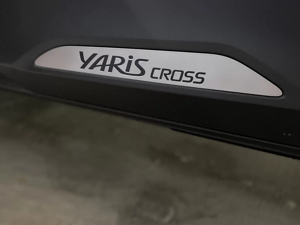 Встановлення GSM GPS автосигналізації на Toyota Yaris cross 2023 2